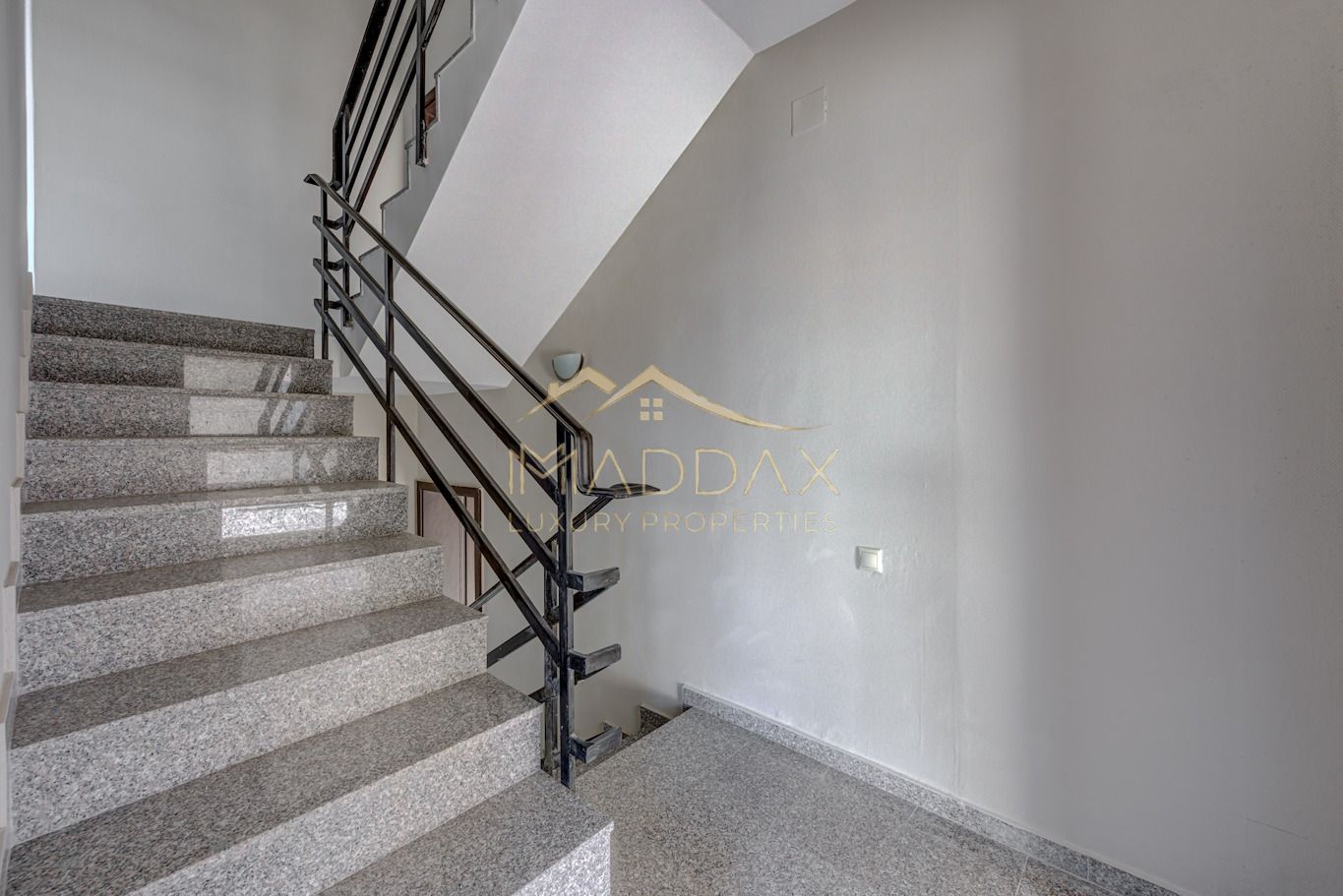 Vila ***400mp*** + Curte Proprie // zona Aviației - Poză 17