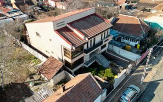 Vilă spațioasă cu 8 camere, Grădiște - Poză 30