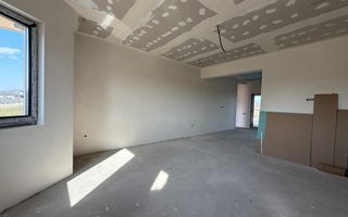 Casa 3 Dormitoare/Garaj/Terasa cu Teren Generos de  650MP - Poză 5