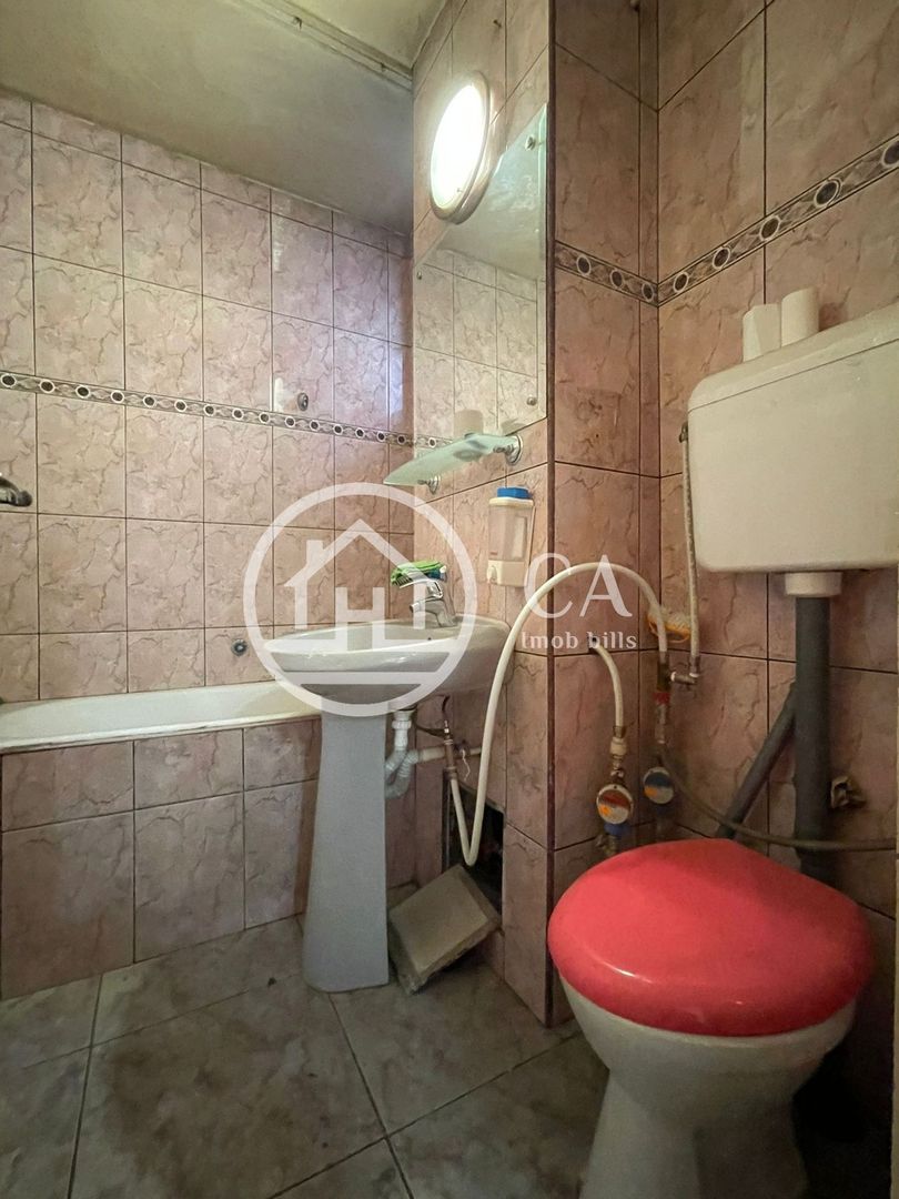 Apartament de vânzare cu 3 camere în zona Nufarul, Oradea - Poză 12