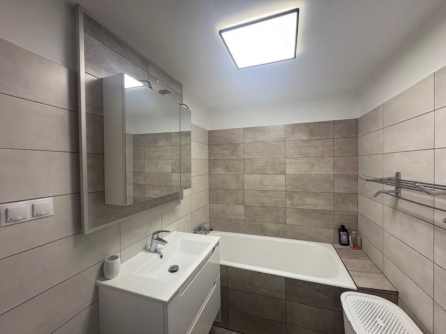 Inchiriere Apartment 2 camere Baicului - Doamna Ghica - Poză 8