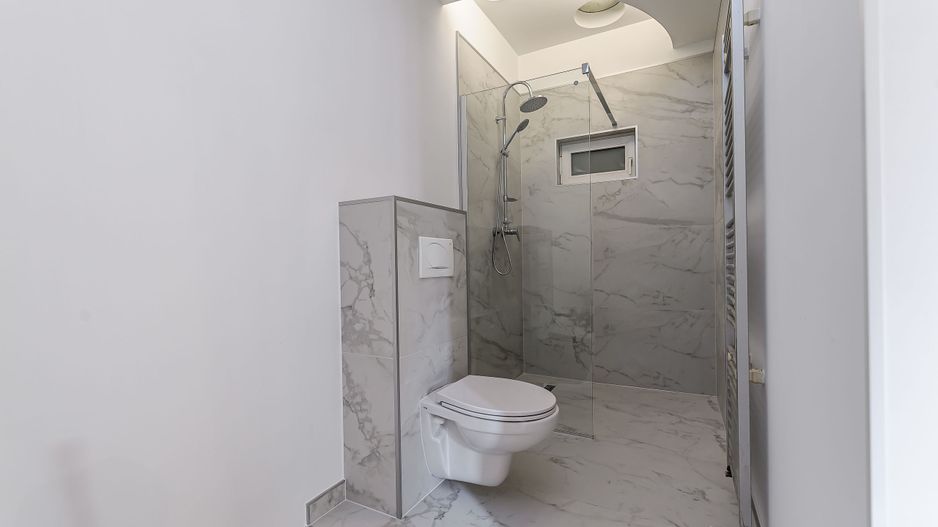 Apartament ultracentral, complet renovat, Strada Eminescu nr. 7 - Poză 8