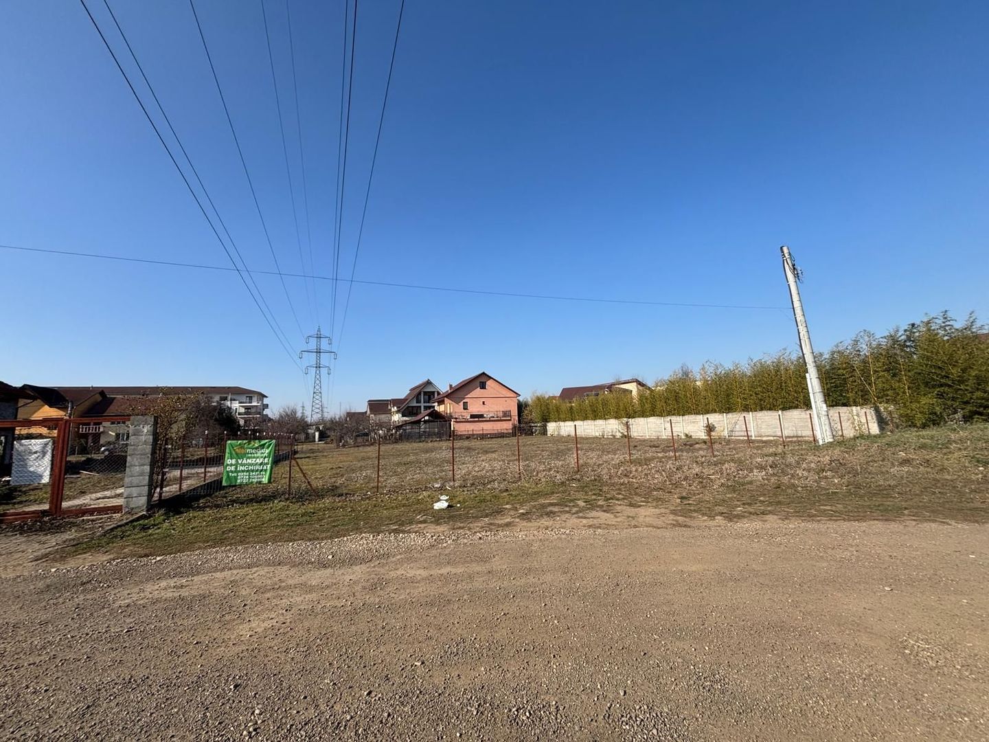 Teren 648 mp langa scoala si padure - Poză 2