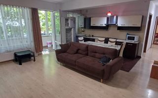 Apartament cu 3 camere de inchiriat-str Suceava-Cartierul Dambu - Poză 1