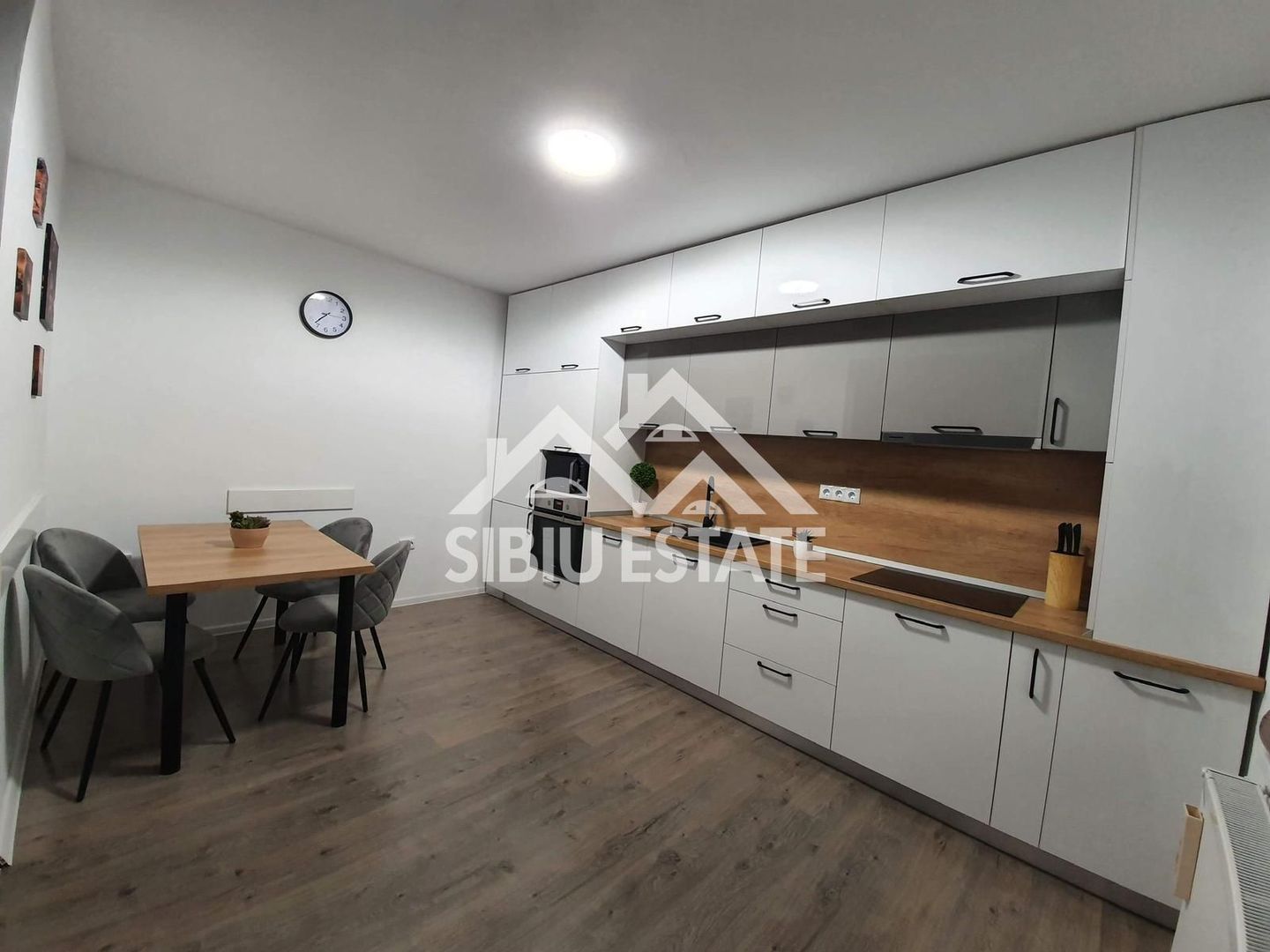 Casa cvadruplex de vanzare 4 camere, curte proprie - Poză 6