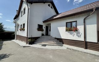 Casă cochetă cu teren generos și panoramă Chinteni - Poză 26