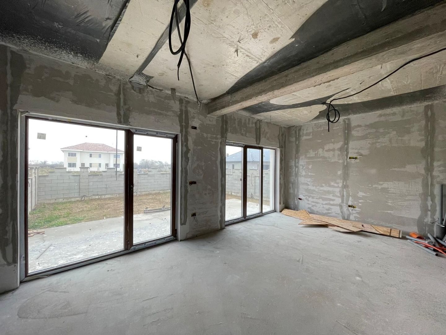 Duplex 3 dormitoare - 3 bai - Mosnita Noua - Poză 1