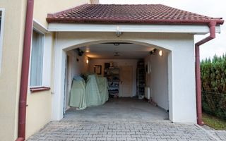 Vila superba cu cinci camere zona centrala - Poză 5