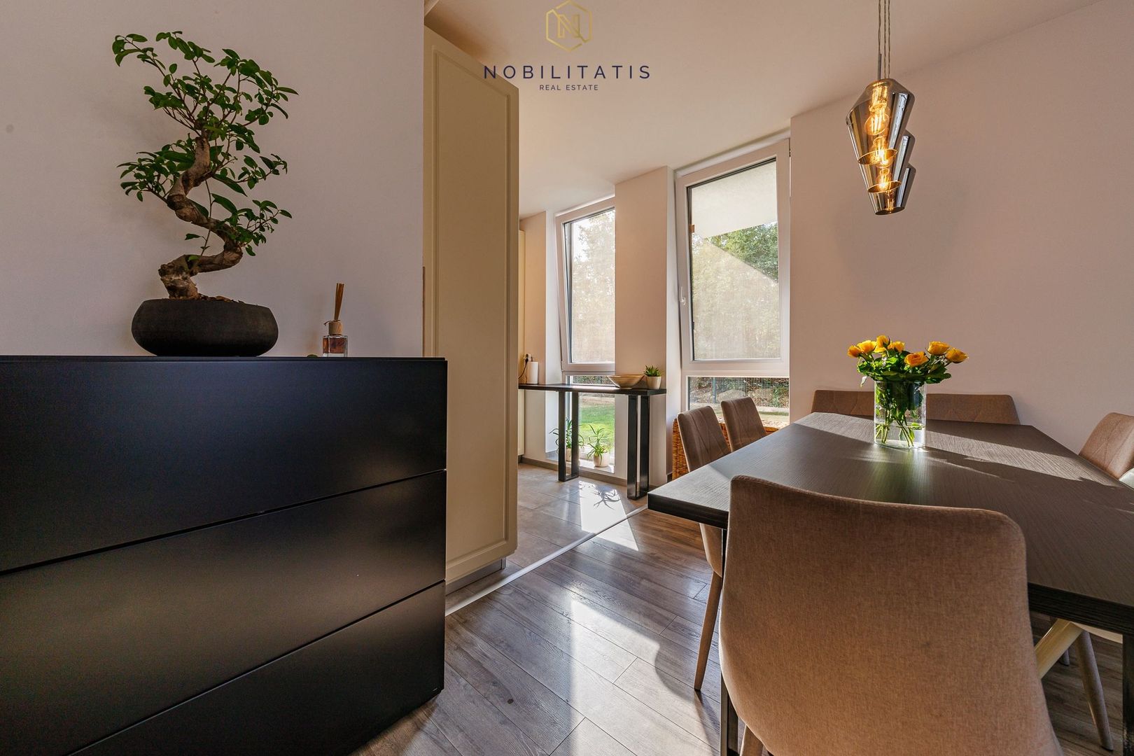 Apartament de Lux cu 3 Camere & Curte Privată de 212 mp în Timișoara - Poză 13