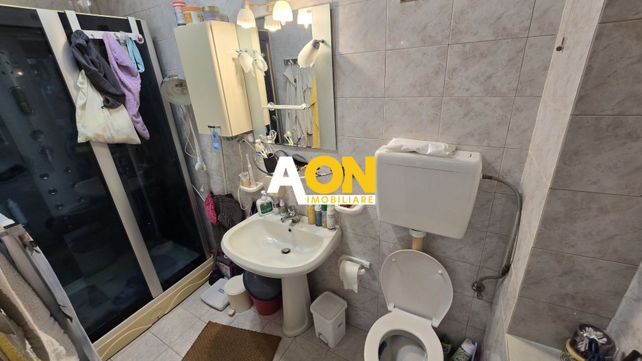 Vila cu 6 Camere,  Zona Centrala - Poză 10