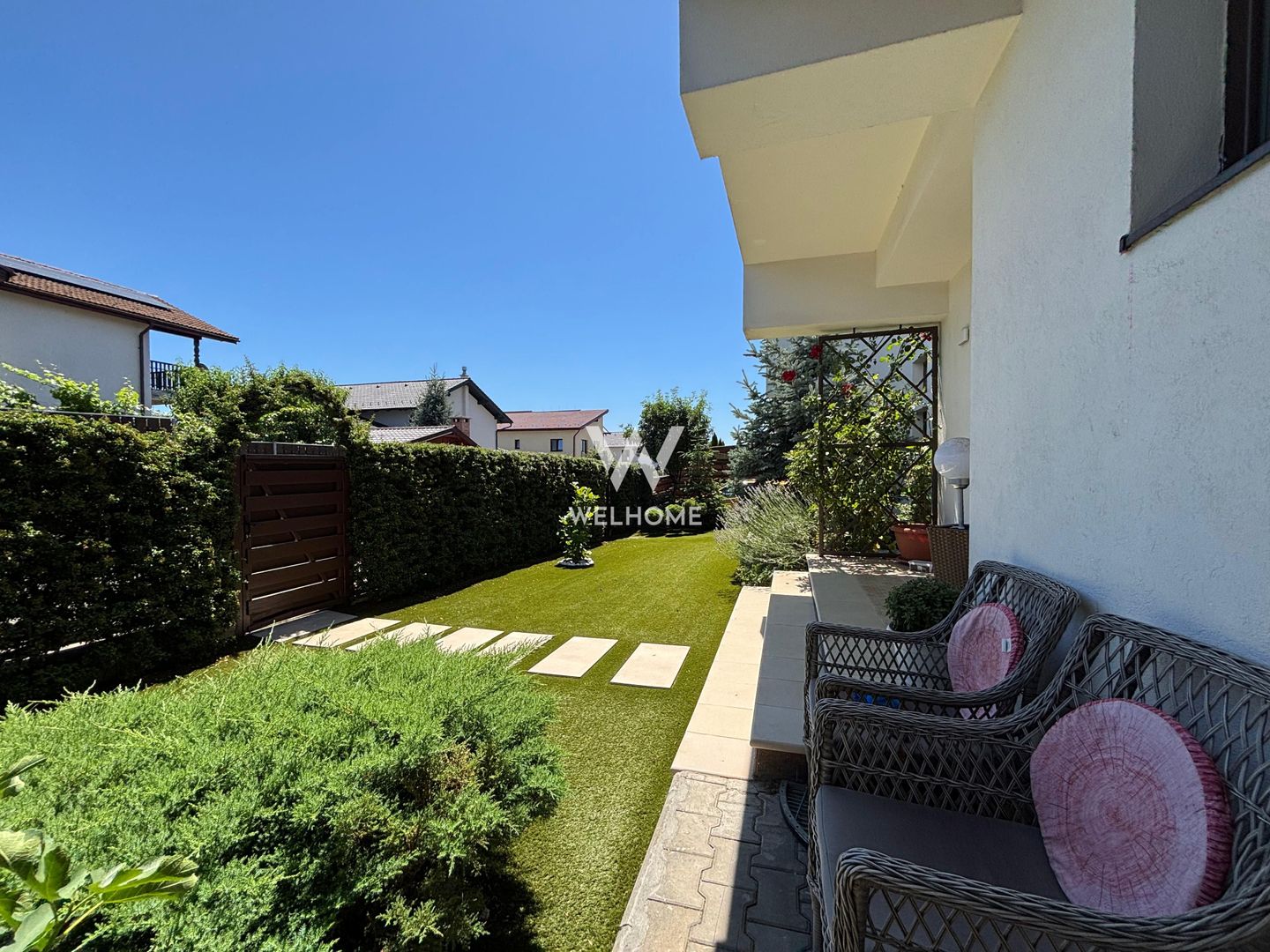 Casă amenajată de designer, garaj și pod locuibil - Șelimbăr - Poză 38