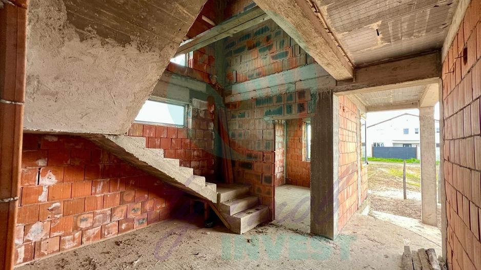 Casă la roșu P+1 | Teren 1750 mp | Dobreni-Giurgiu | Zonă liniștită - Poză 5