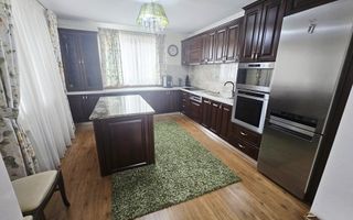 Vilă spațioasă Strejnicu S+P+1E+M, 8 camere, garaj, teren 595 mp - Poză 34
