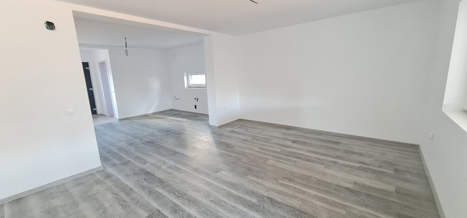 Casa finalizata intabulata in Cartier Izvor Tarlungeni Brasov - Poză 1