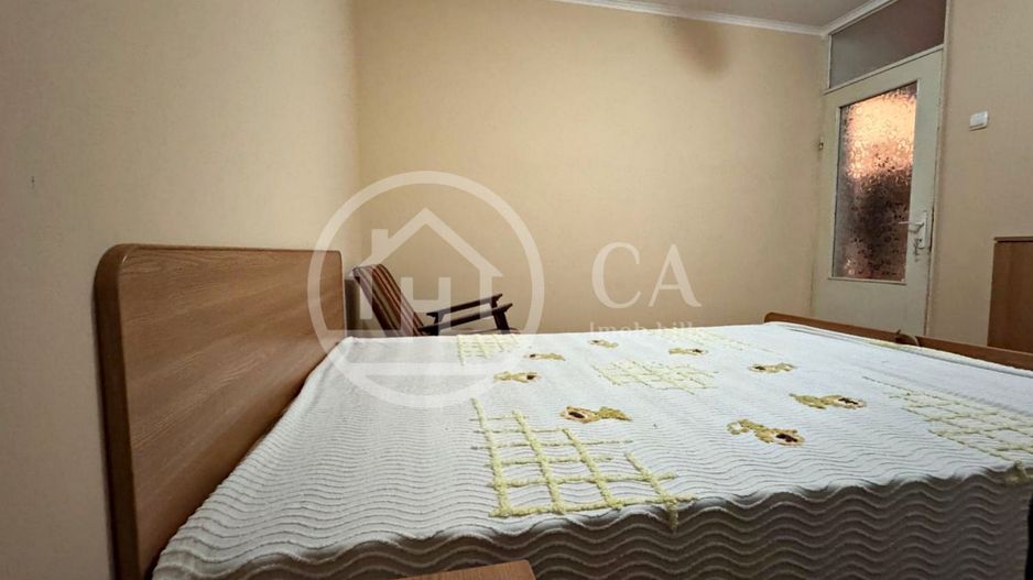 Apartament de închiriat cu 3 camere în zona Iosia , Oradea - Poză 2