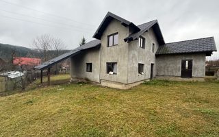 Casa Sucevița | 4.000 mp teren | Zonă liniștită 🌲 - Poză 1