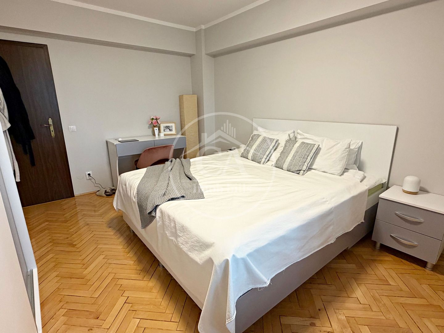 Apartament cu 3 camere de închiriat în zona Decebal, Oradea - Poză 4