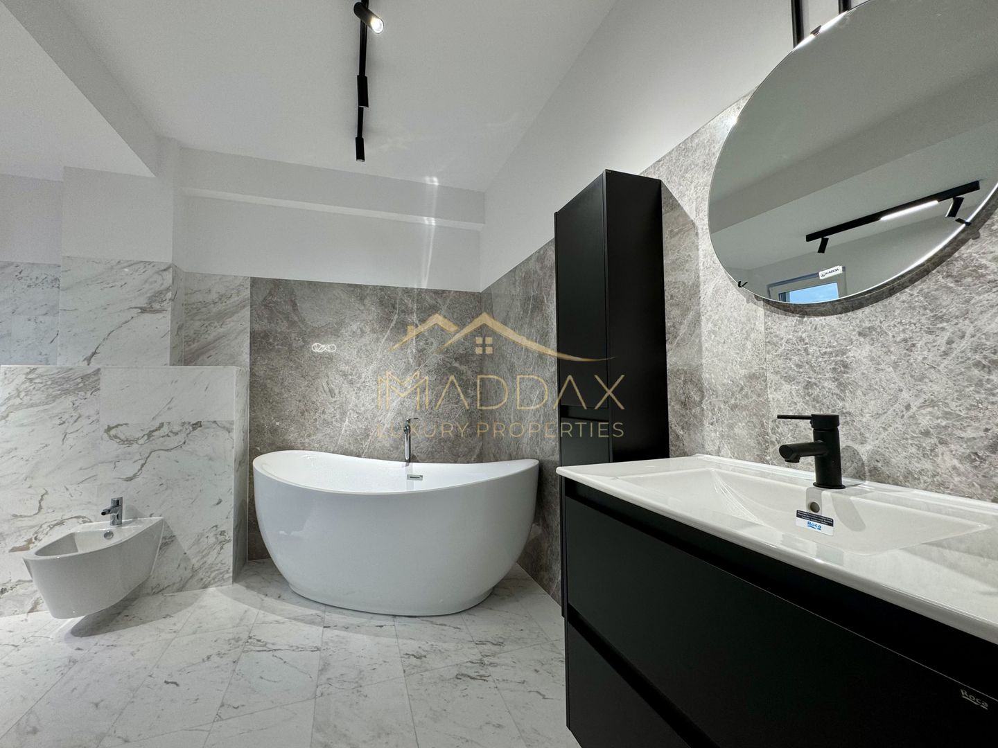 Duplex cu 4 Camere *211mp* / 2 parking / Erou Iancu Nicolae - Poză 35