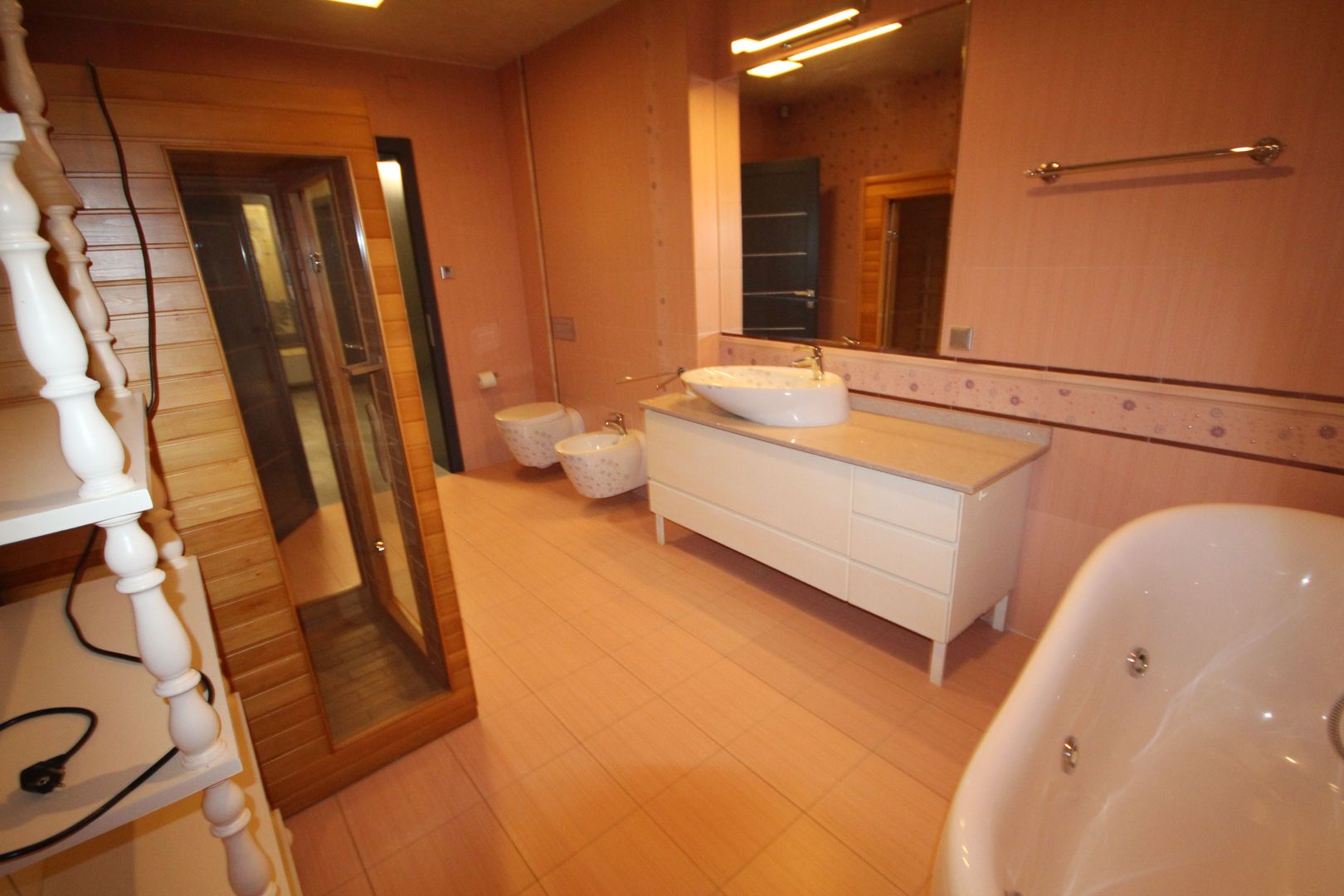 Lux la 5 minute de Iulius Twon - Poză 14