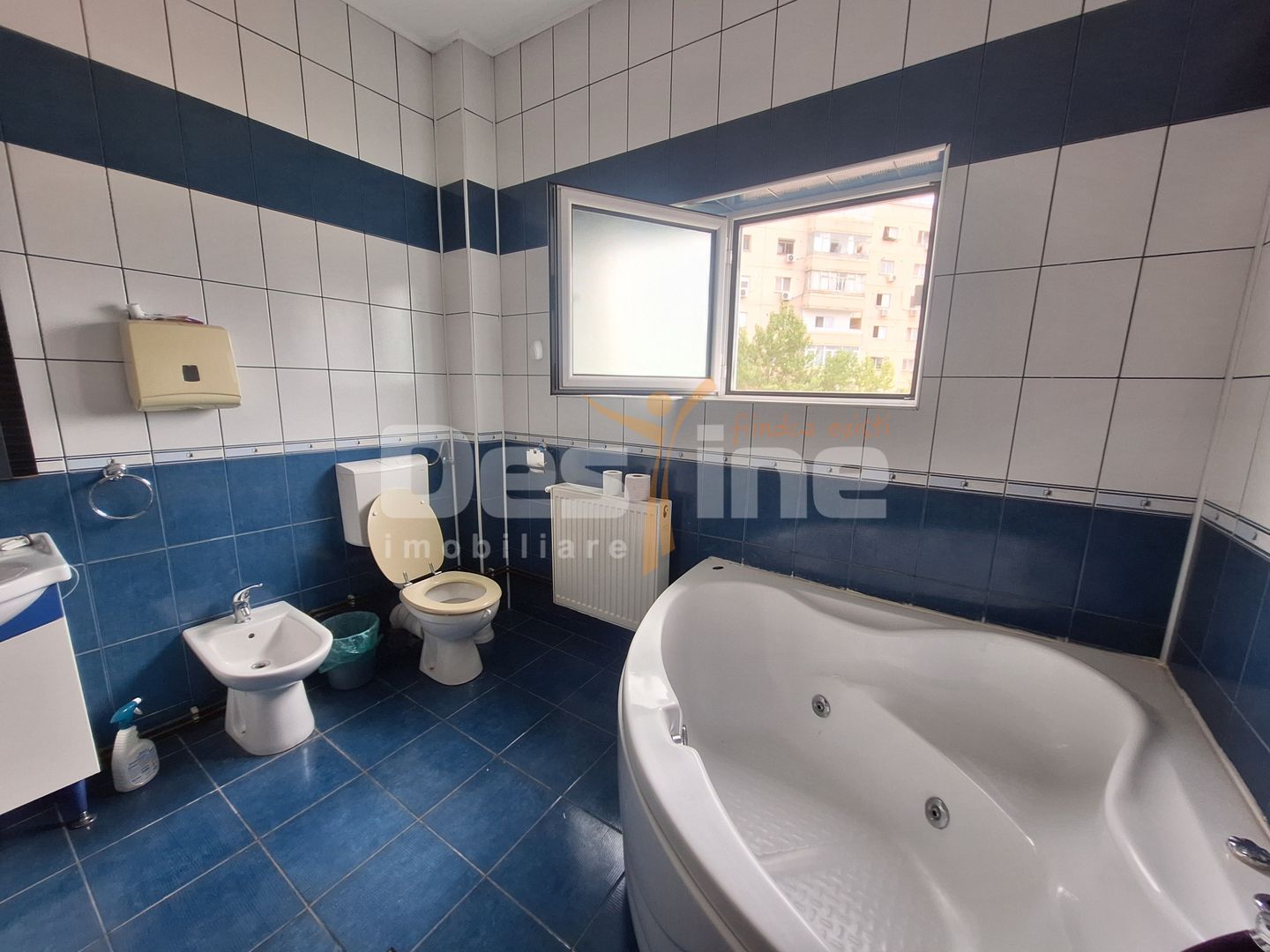 Vilă 220 mp | 2 niveluri | Curte și parcare | Lângă Mall Vitan - Poză 7