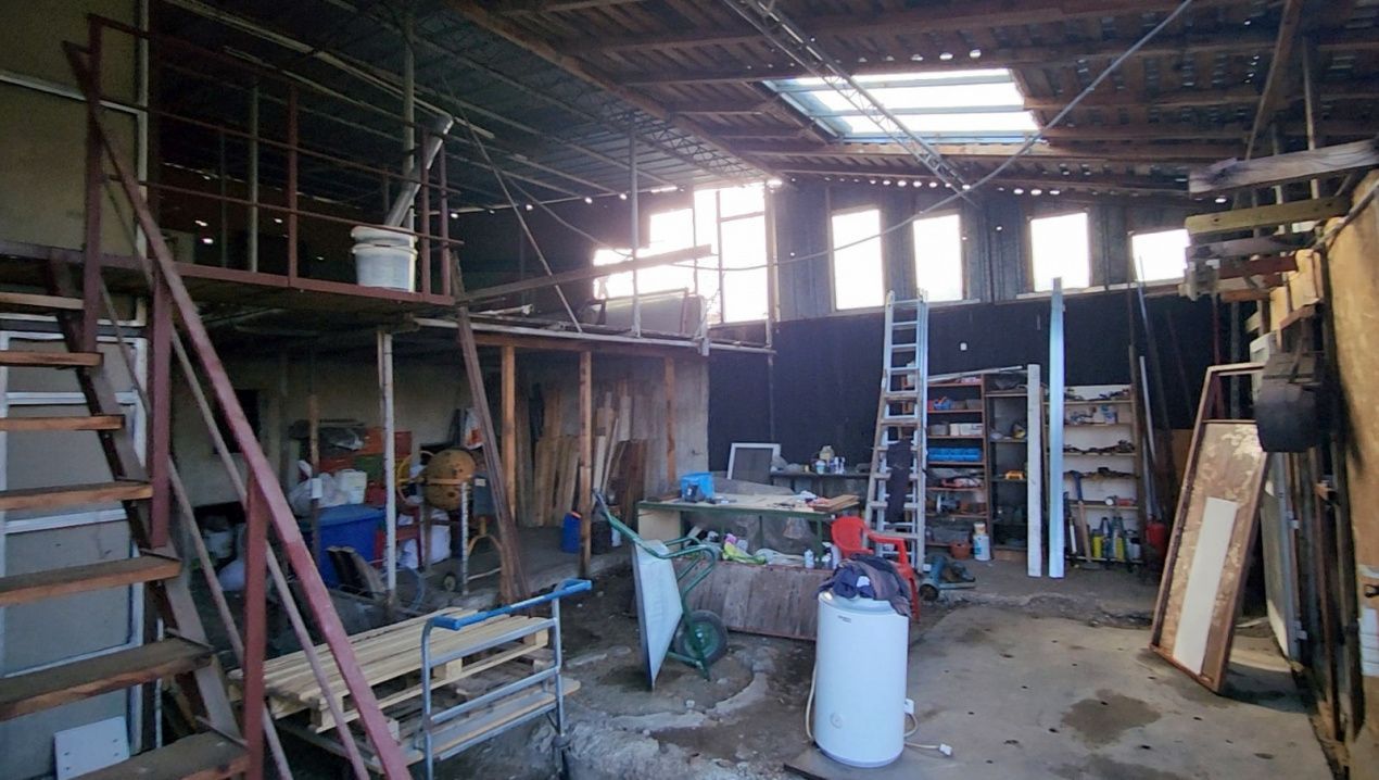 Vila 290mp + 4 spatii comerciale/chiriasi /depozitare, teren 1401 mp, acces DN1 - Poză 22