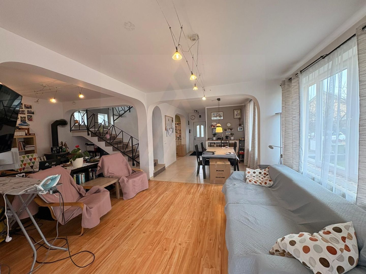 Casă modernă 140 mp utili 4 camere 2 bai si teren 490 mp in Șura Mica - Poză 2