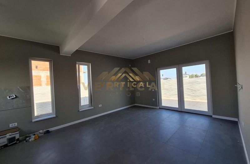 PROMOTIE!!! Casa de vanzare la 3 min de bld principal - Poză 4