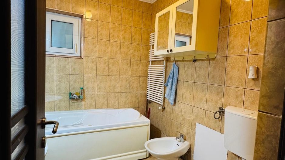 Casa P+E cu teren ULTRACENTRAL - Poză 4