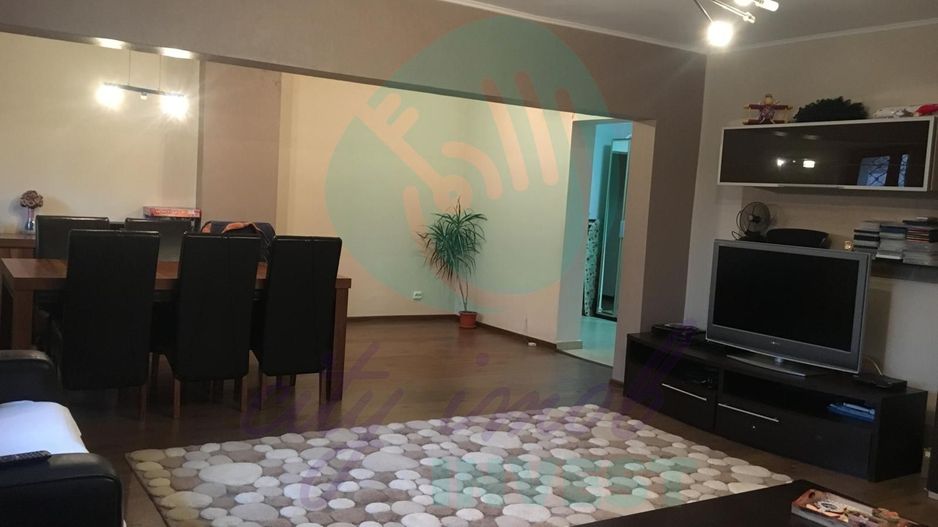 Apartament UNIC pe Calea Calarasilor - Poză 2