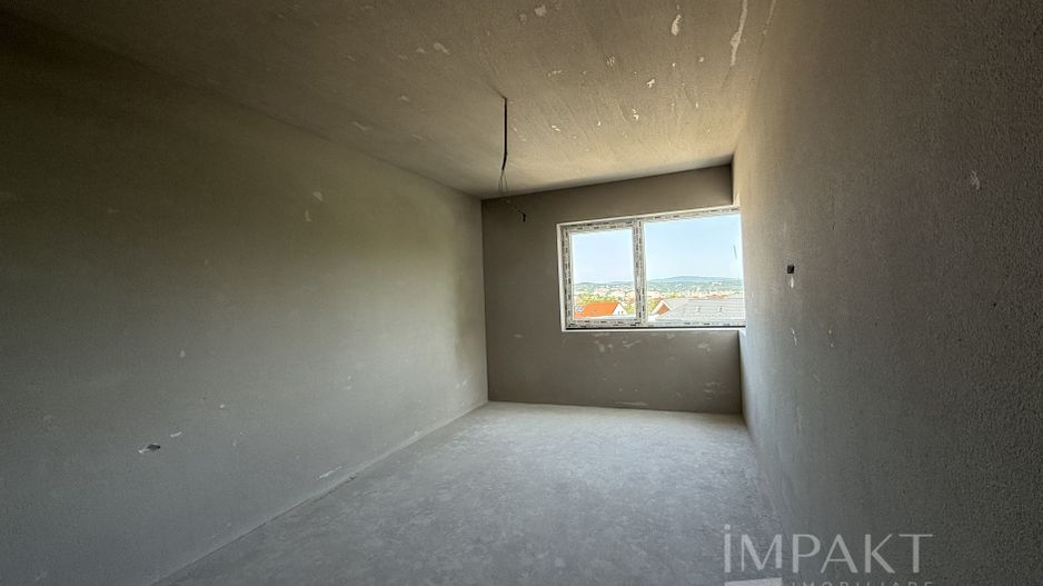 Case cuplate la liziera padurii , ideale pentru 2 familii ! - Poză 26