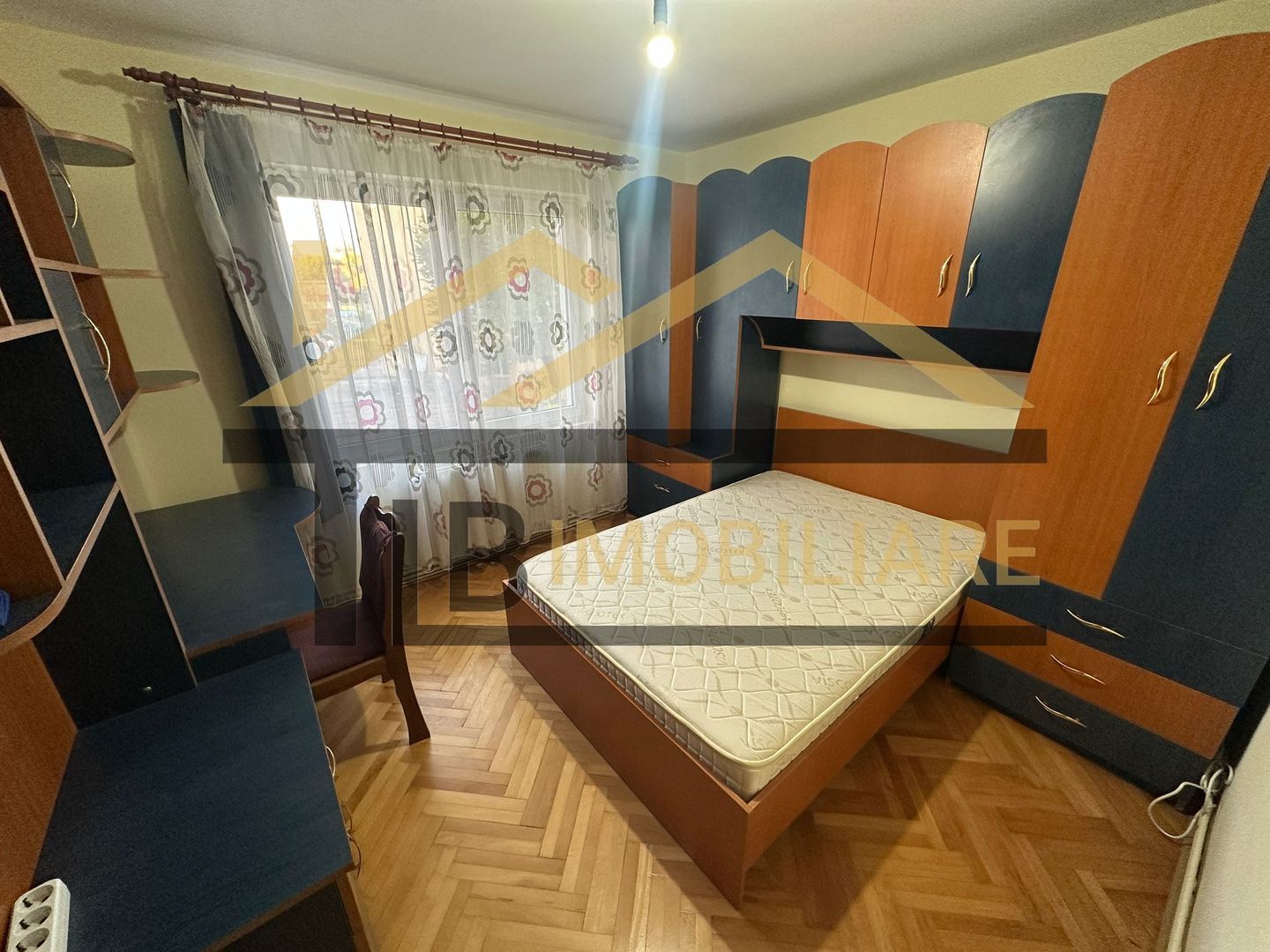 Apartament de 4 camere, 95mp, decomandat, Zona Electromures - Poză 3