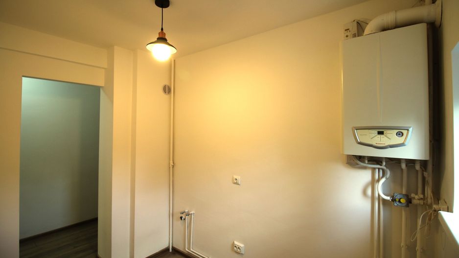 Centru Civic, 2 camere decomandate, etaj 1 - Poză 8