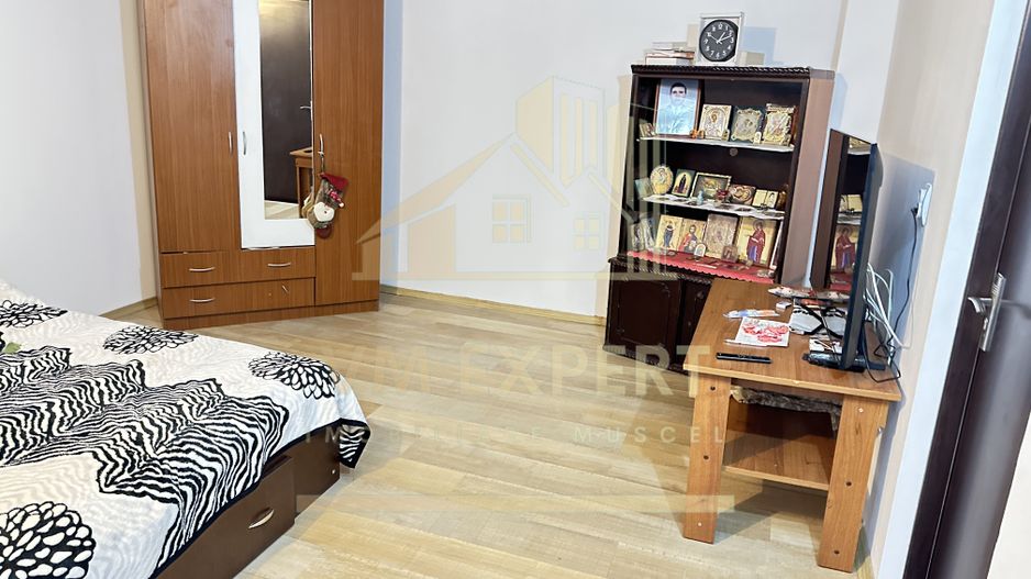 CASA 6 CAMERE, TEREN 420 MP, PITESTI - Poză 11