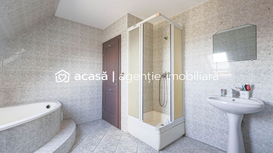 🏡 Visează la casa perfectă în Cartierul de Vest! 🌳 - Poză 9