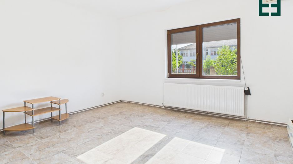 DE ÎNCHIRIAT - Casă 4 camere - Zona Strada Bogdăneștilor - Timișoara - Poză 1