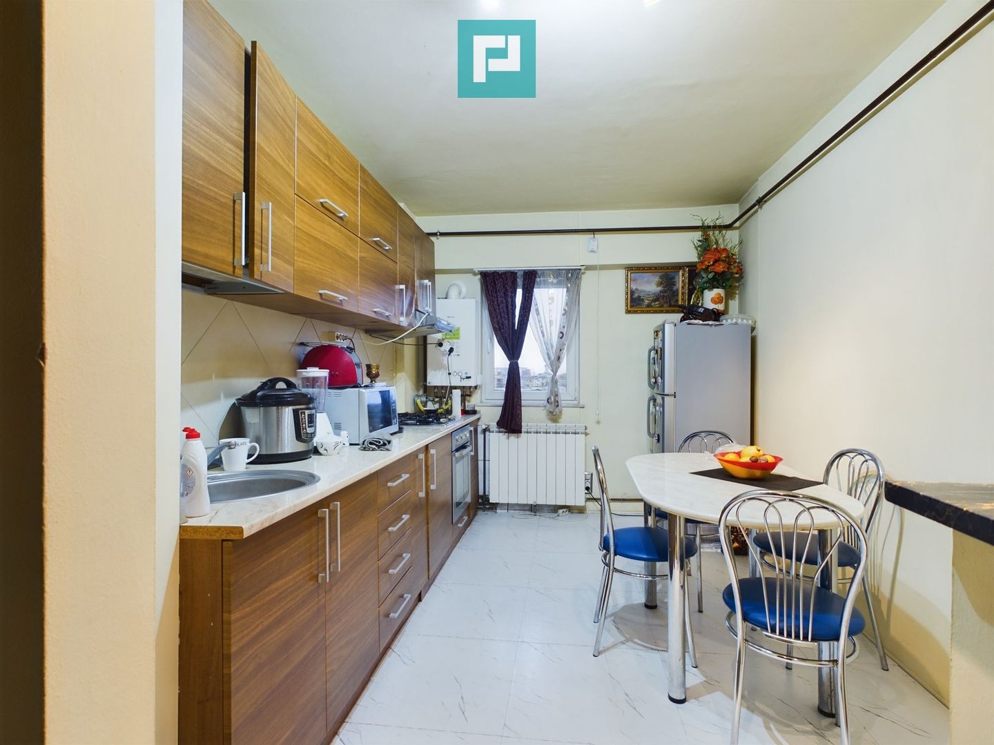 Apartament panoramic cu 4 camere zona 300 - Poză 2