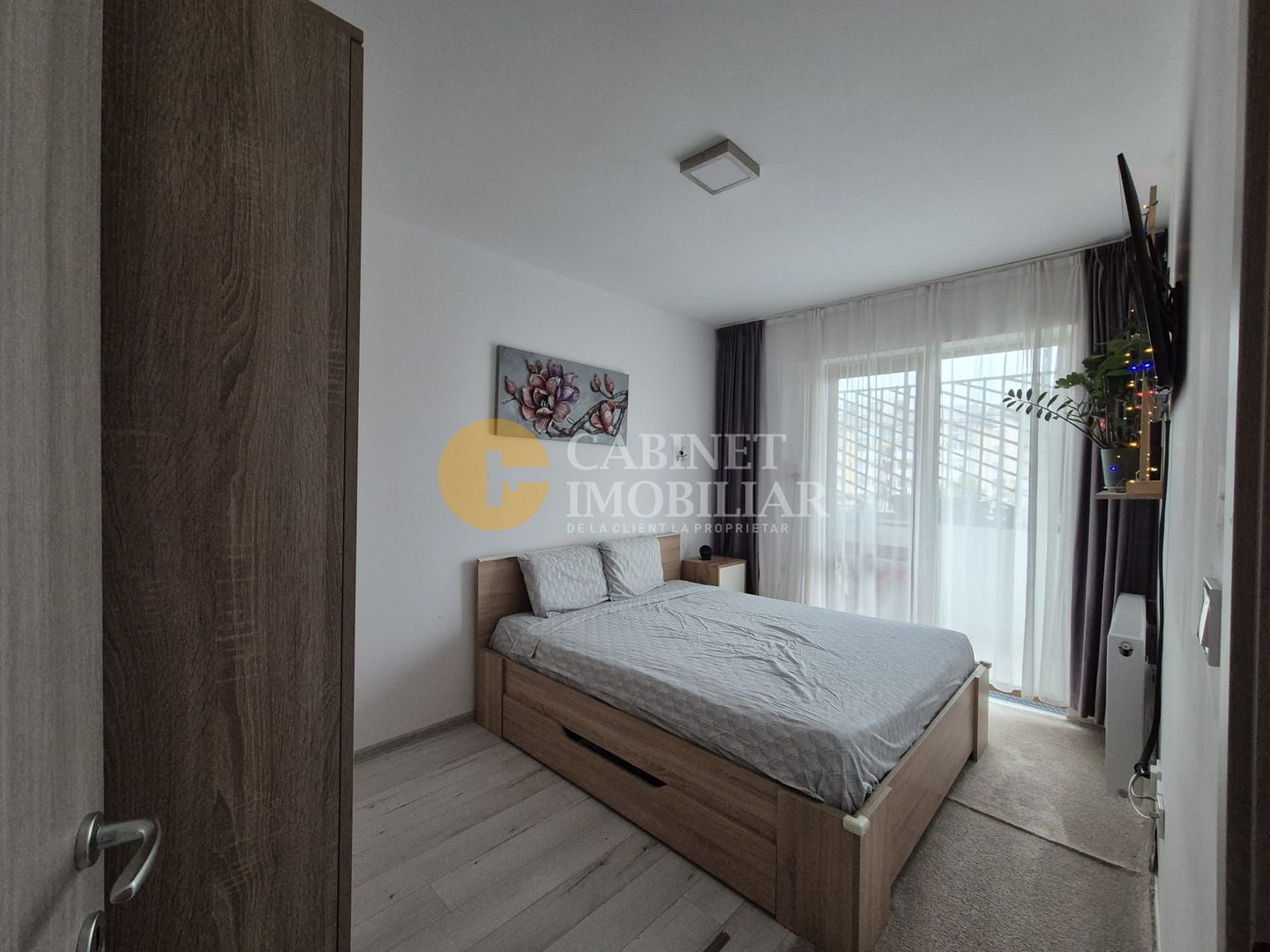BLOC NOU INTABULAT - 3 CAMERE DECOMANDAT - ETAJ INTERMEDIAR - MOBILAT SI UTILAT - Poză 2