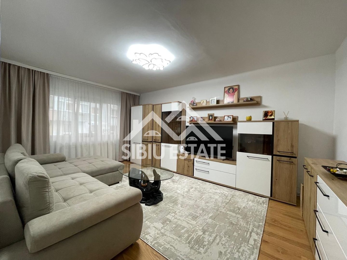 Apartament decomandat cu 3 camere 65mp utili, Turnisor - Poză 1