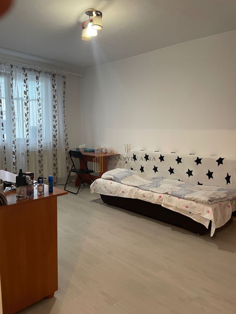 Vând garsonieră zona Vasile Aron - Poză 1