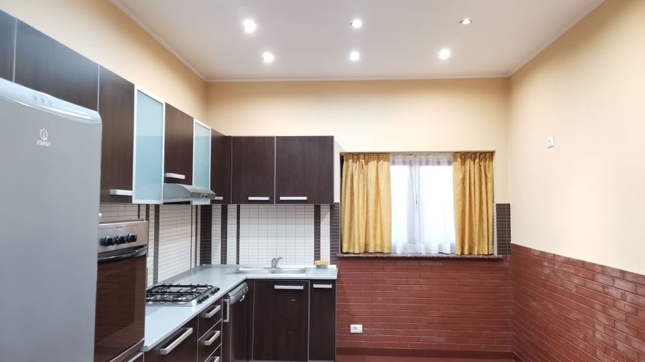 Vila str Garlei cu garaj dublu - Poză 9