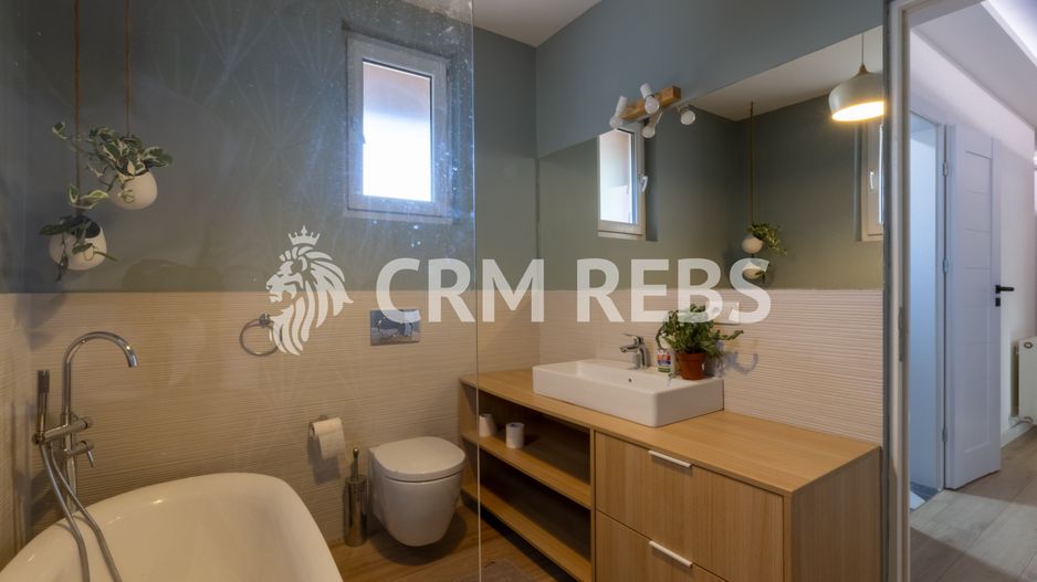 Hotel de vanzare cu priveliste la mare - Poză 6