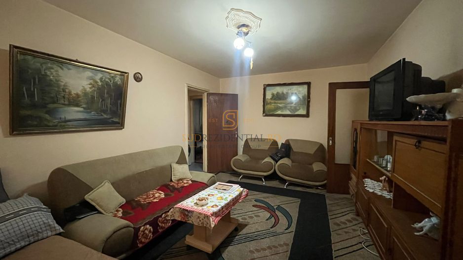Apartament 3 camere, Strada Huedin, zona Bd. Brancoveanu - Poză 3