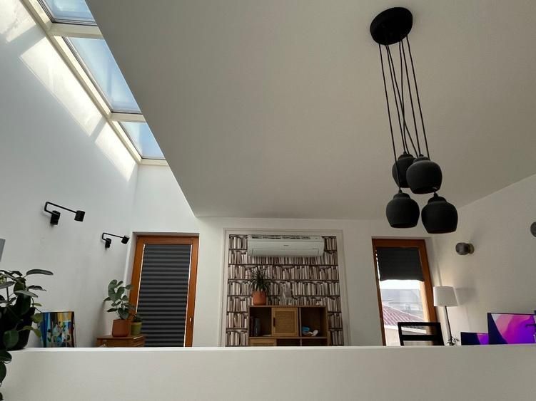 Locuinta spatioasa in triplex - Poză 15