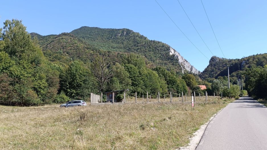 Teren intravilan in Rasnov, langa Cheile Rasnoavei - Poză 10