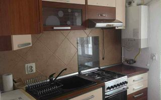 Apartament cu 2 camere, complet mobilat, într-o zonă liniștită. - Poză 1
