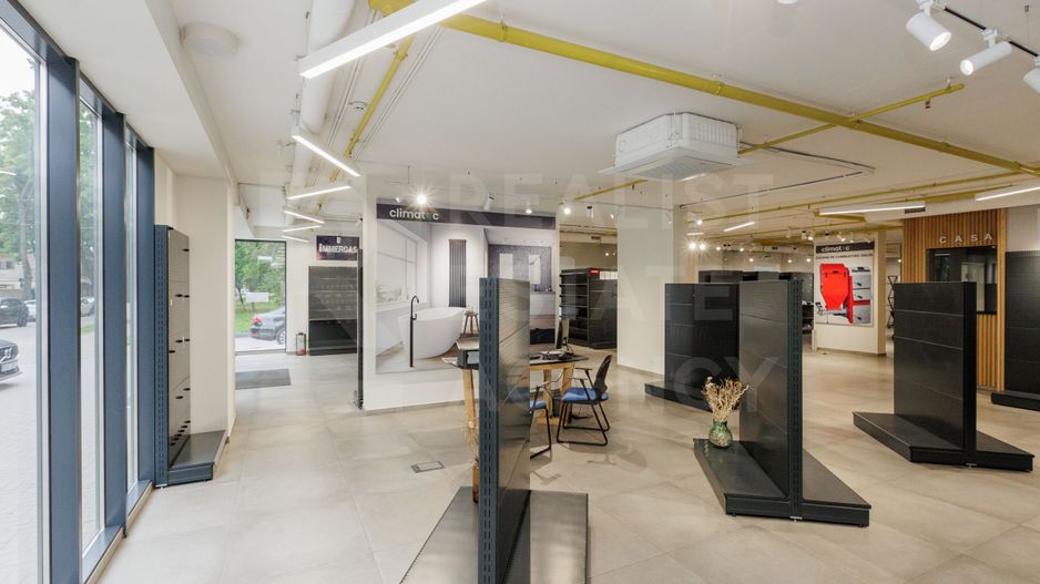 Vânzare, spațiu comercial, amplasat în Ungheni, pe str. Mihai Eminescu - Poză 41