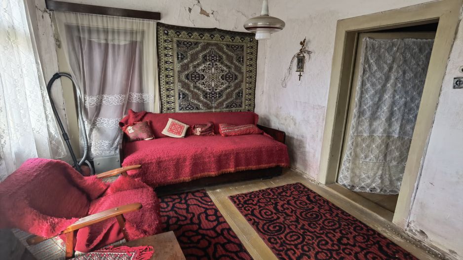 Casa cu teren generos- Recas - Poză 8