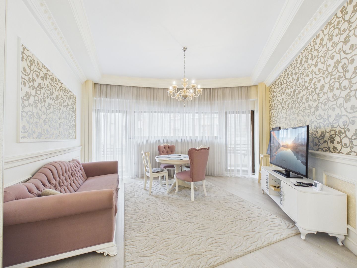 Apartament cu 3 camere langa parcul Cismigiu la 2 min de Metrou Izvor - Poză 2