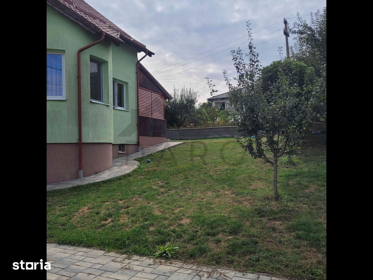 Casă Livezeni 815 mp teren, casa primitoare ,la doar 5 minute de oraș. - Poză 15