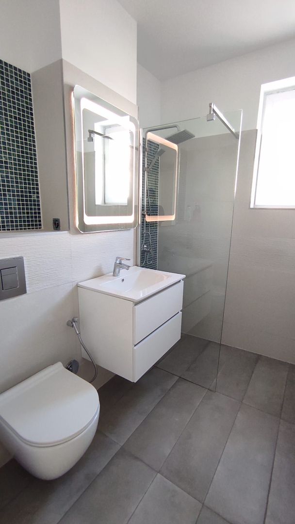 Apartament cu 3 camere  in zona centrala a Brasovului - Poză 8